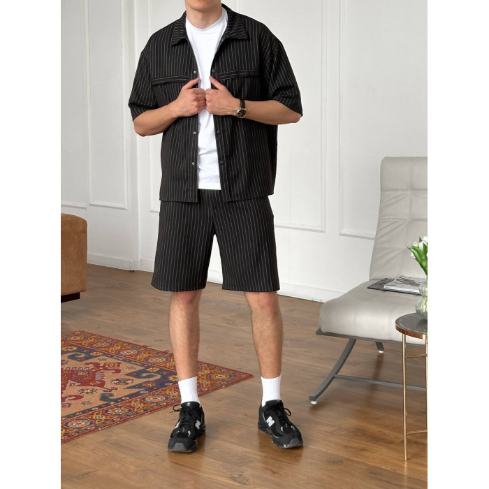 Літній oversize костюм у смужку