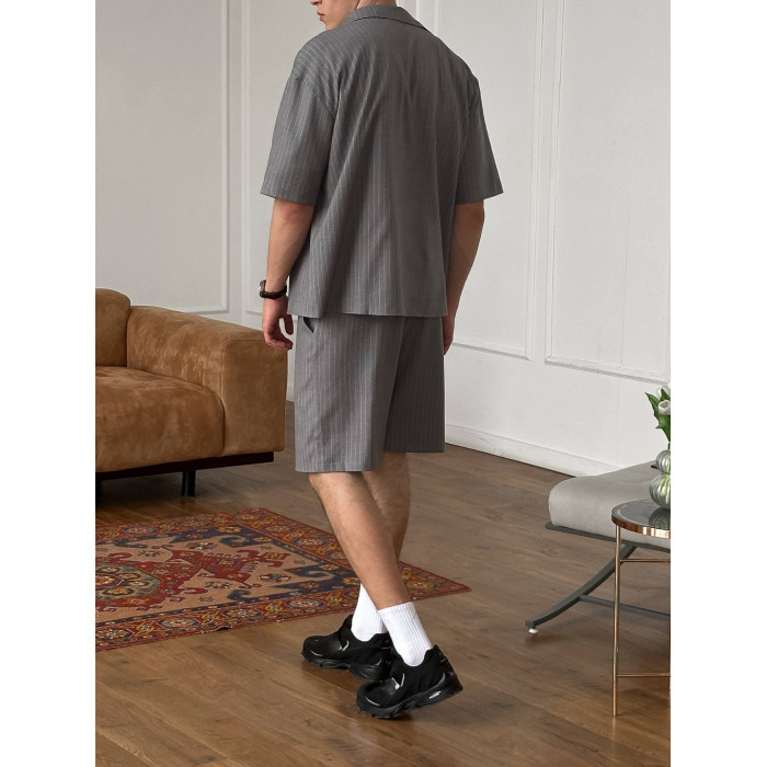 Літній oversize костюм у смужку