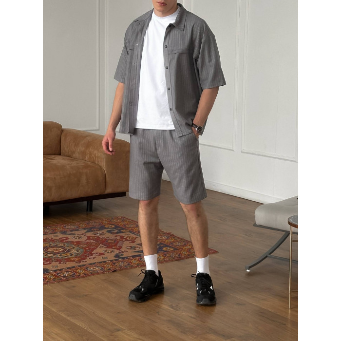 Літній oversize костюм у смужку
