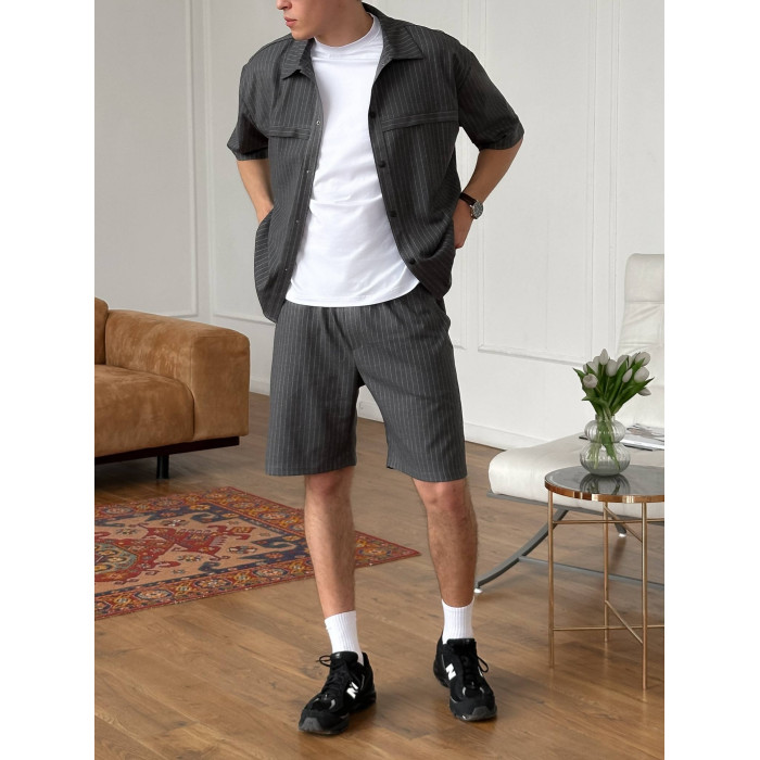 Літній oversize костюм у смужку