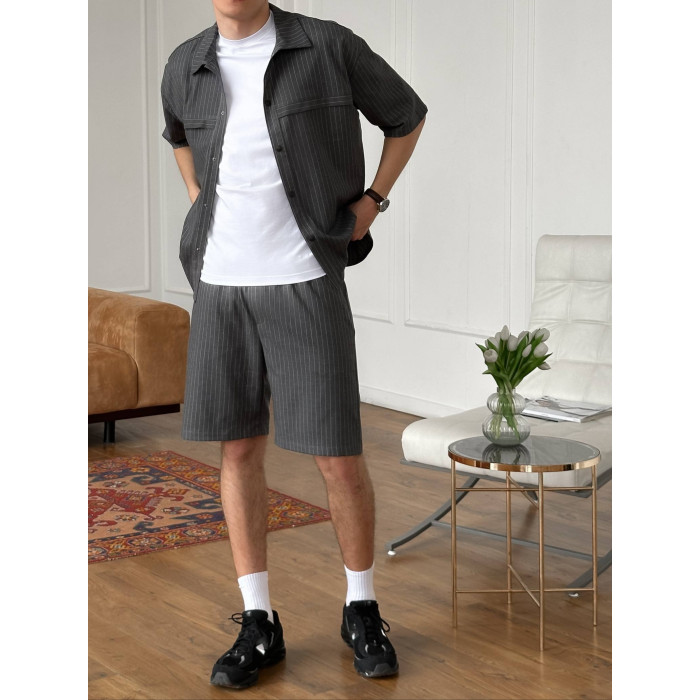 Літній oversize костюм у смужку