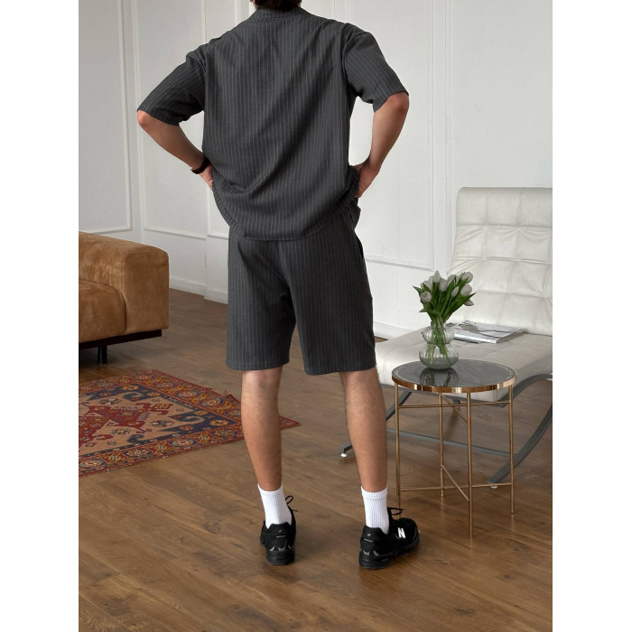 Літній oversize костюм у смужку