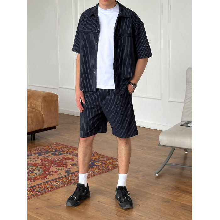 Літній oversize костюм у смужку