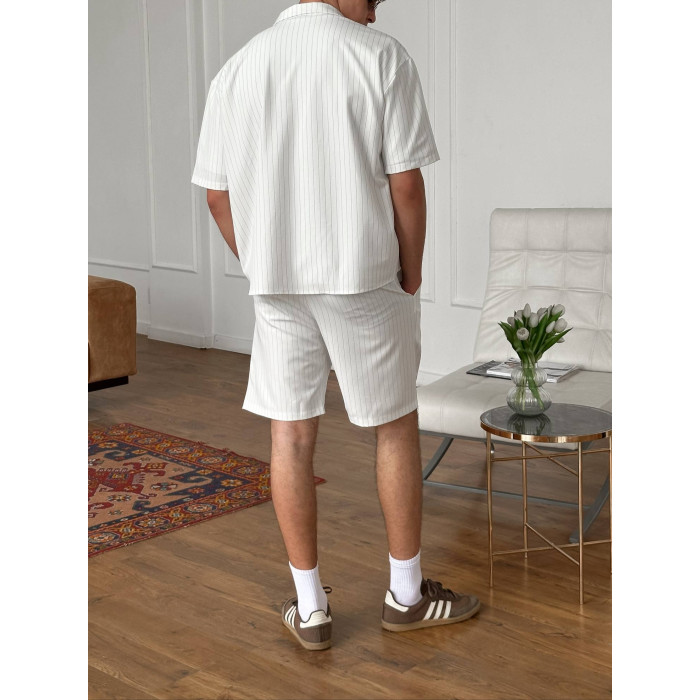 Літній oversize костюм у смужку