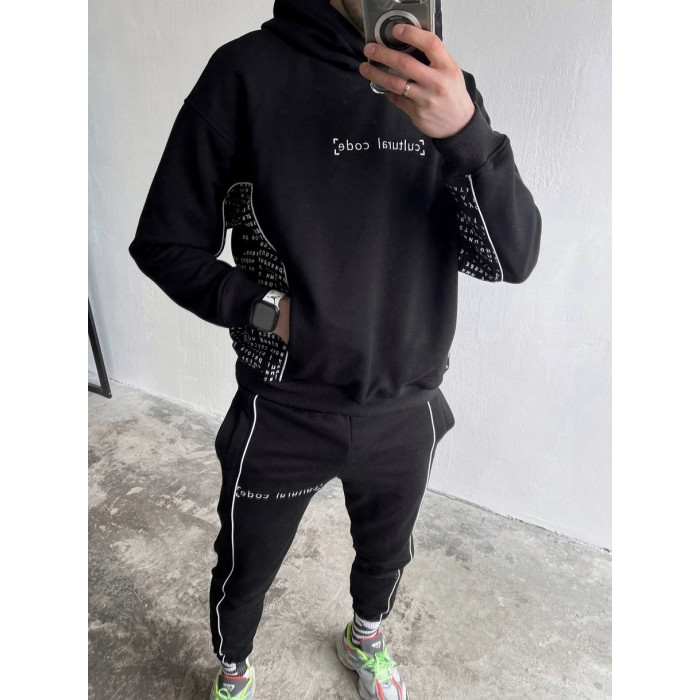 Спортивний костюм з надписом