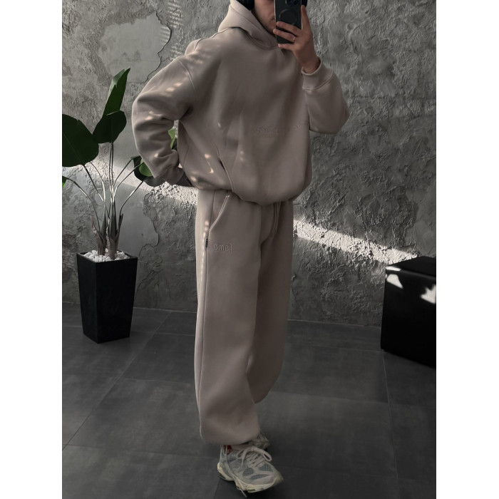 Oversize костюм з вишивкою