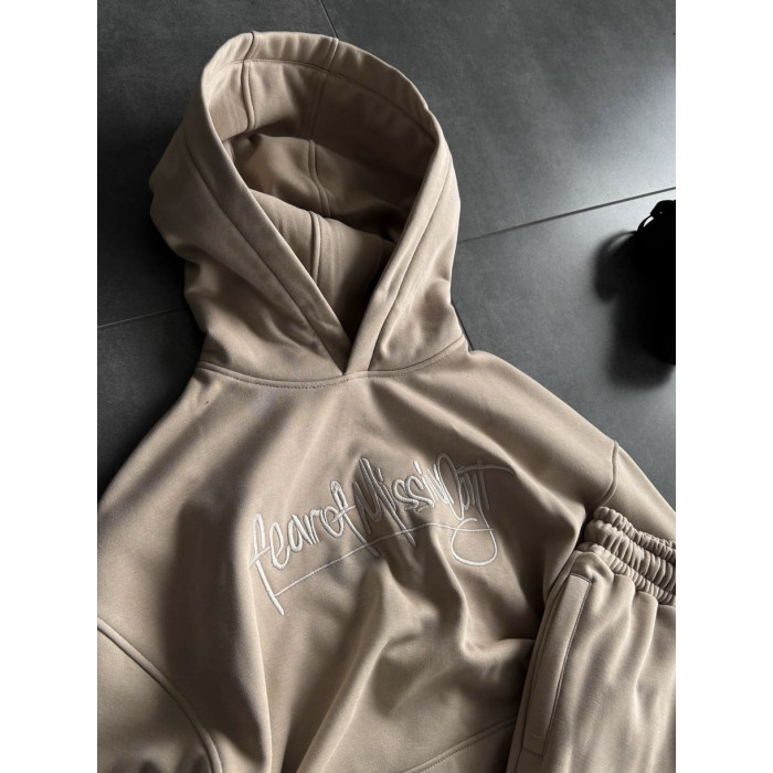 Oversize костюм з вишивкою