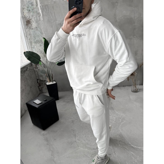 Спортивний костюм з надписом
