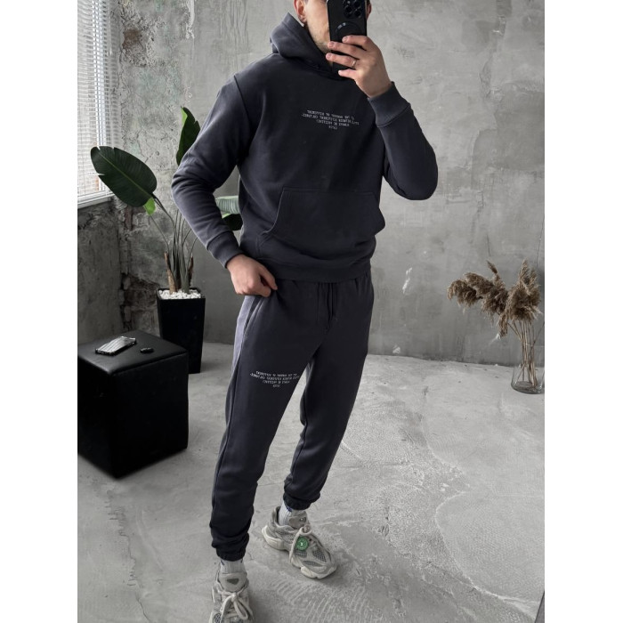Спортивний костюм з надписом