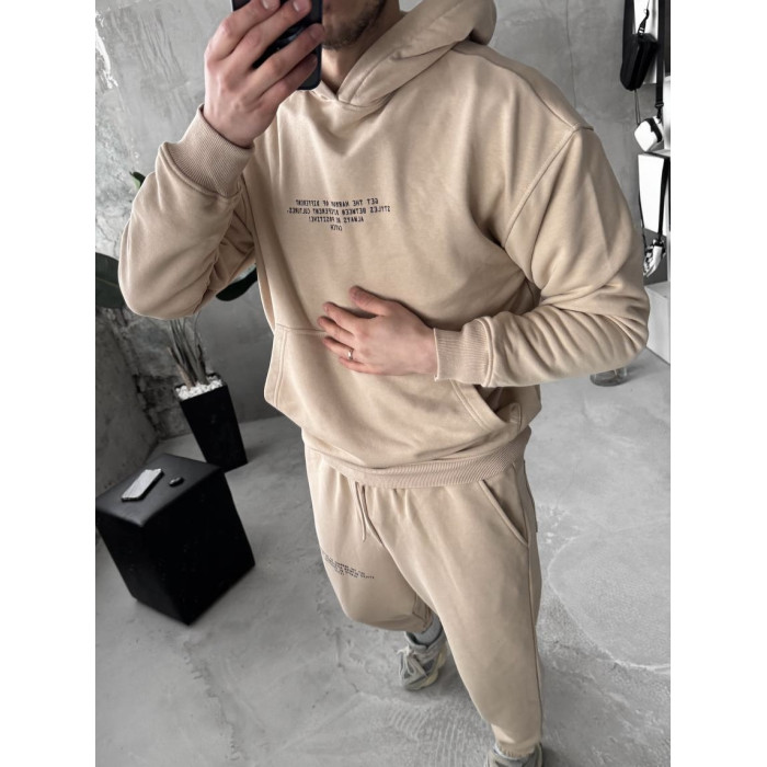 Спортивний костюм з надписом