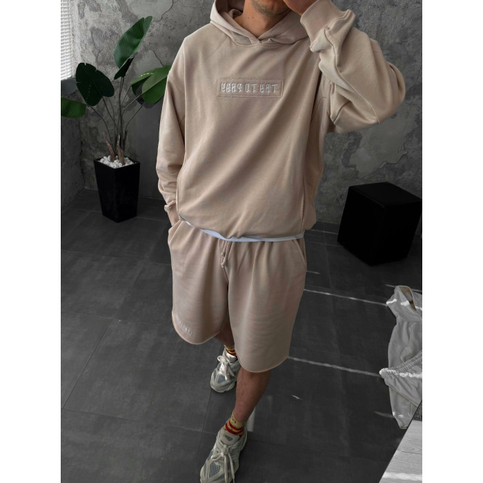 Oversize костюм з вишивкою