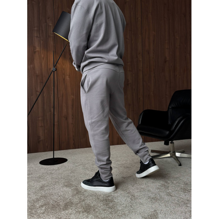 Базовий костюм на блискавці