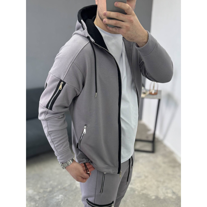 Спортивний костюм з акцентними кишенями
