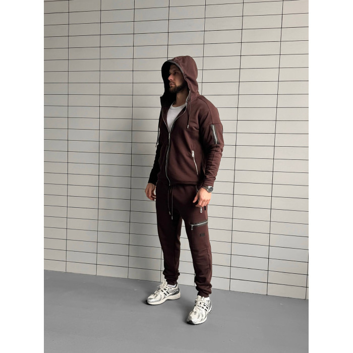 Спортивний костюм з акцентними кишенями
