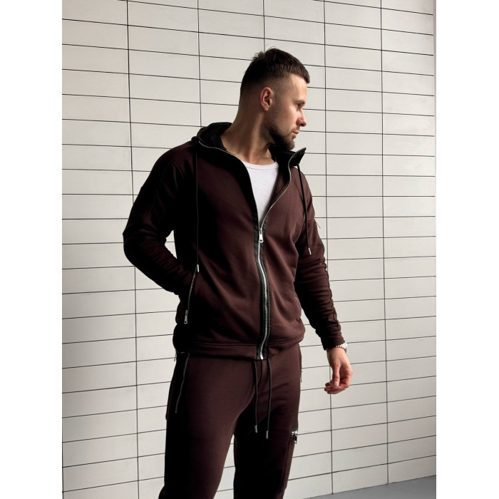 Спортивний костюм з акцентними кишенями
