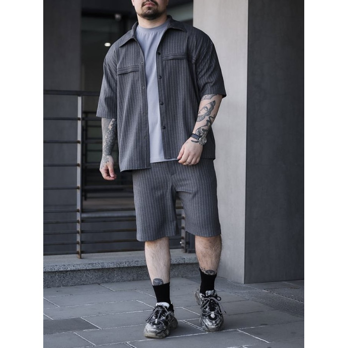 Літній oversize костюм у смужку