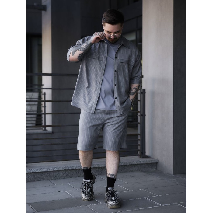 Літній oversize костюм у смужку