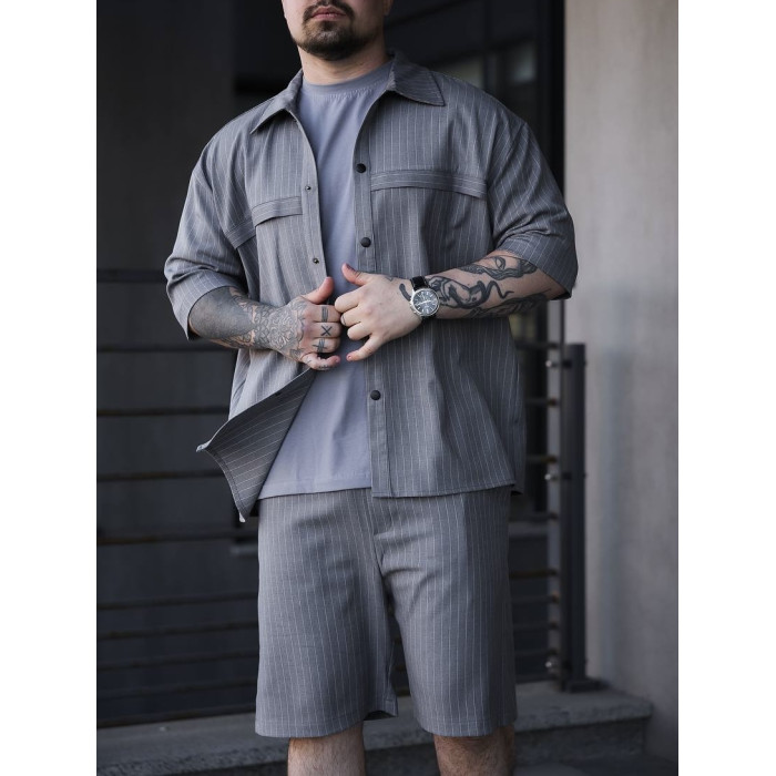Літній oversize костюм у смужку