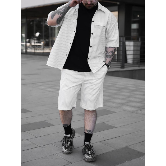 Літній oversize костюм у смужку