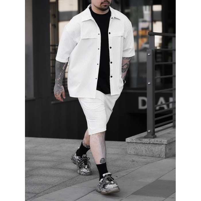Літній oversize костюм у смужку