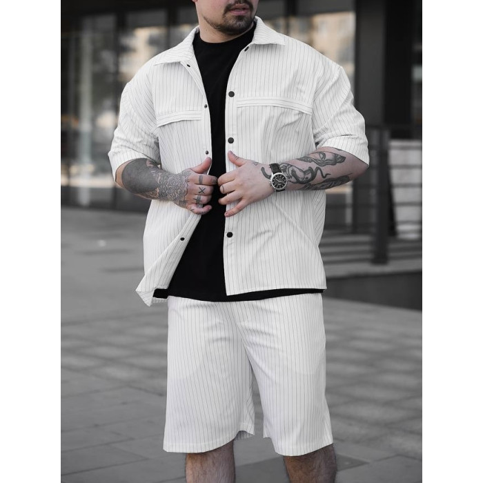 Літній oversize костюм у смужку