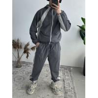Спортивний костюм з лампасами