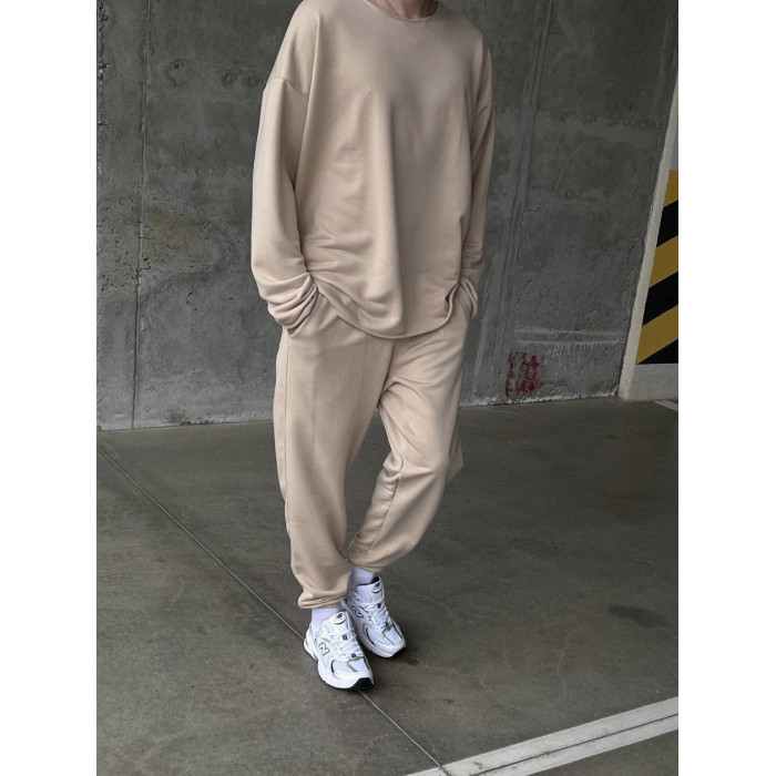 Базовий oversize костюм
