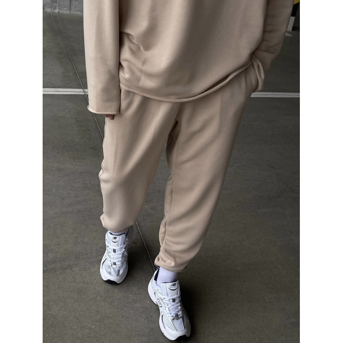 Базовий oversize костюм