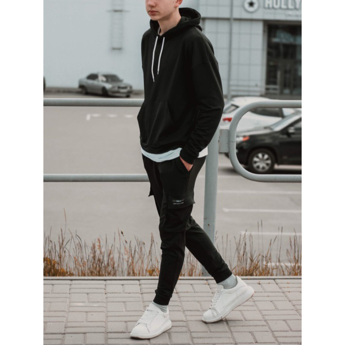 Спортивний костюм із капюшоном