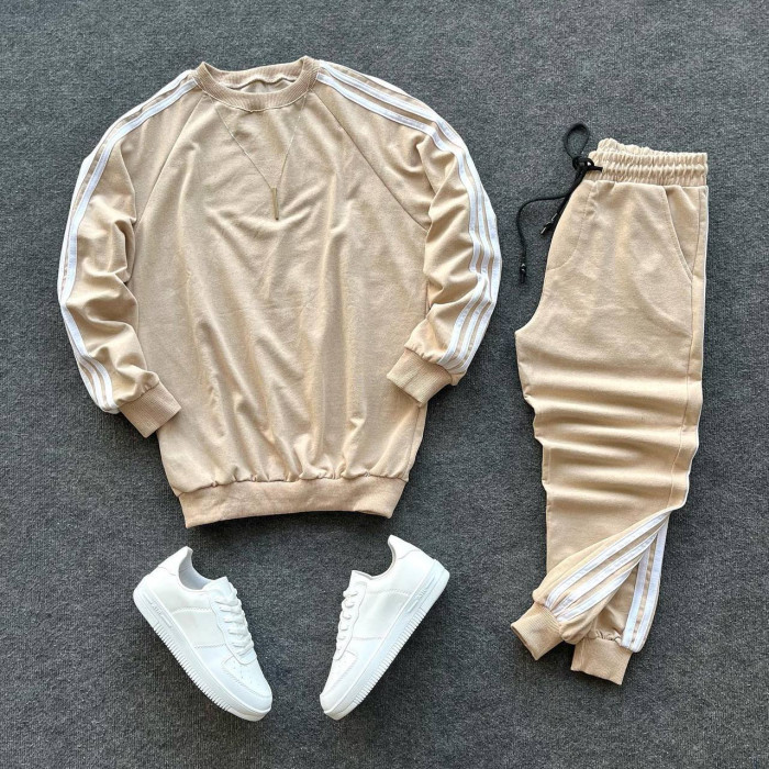 Oversize костюм з лампасами
