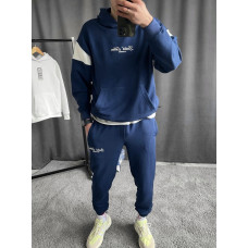 Спортивний костюм з надписом
