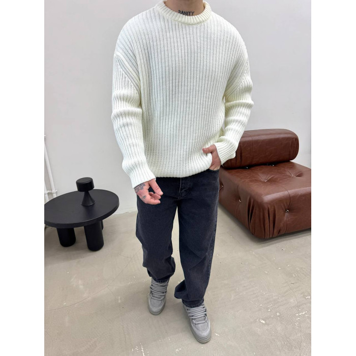 Базовий светр цупкої в’язки 