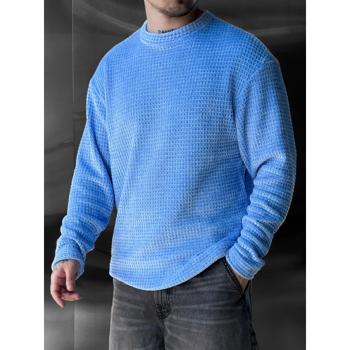 Об'ємний м'який светр