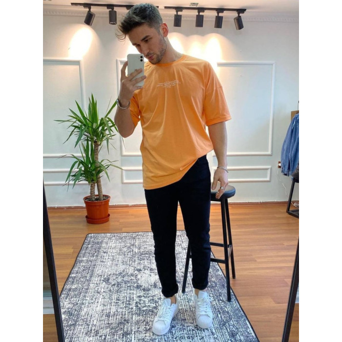 Oversize футболка з надписом