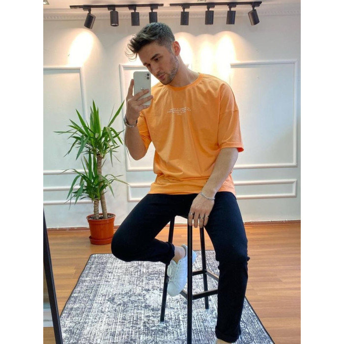 Oversize футболка з надписом