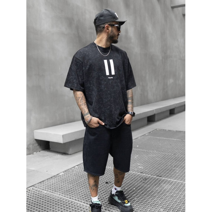 Oversize футболка з мінімалістичним принтом
