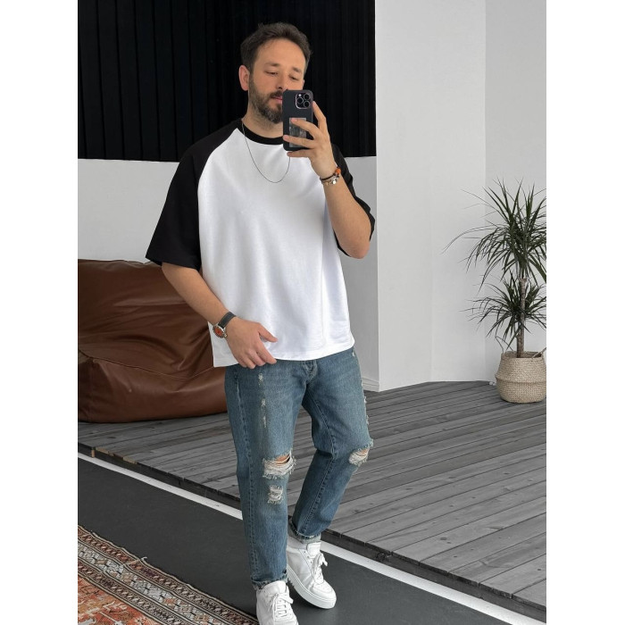 Oversize футболка з акцентними рукавами