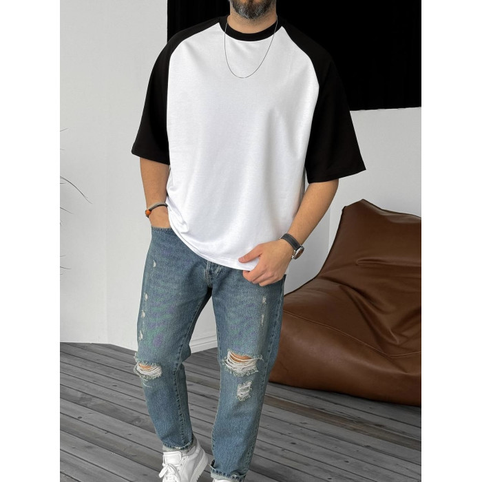 Oversize футболка з акцентними рукавами