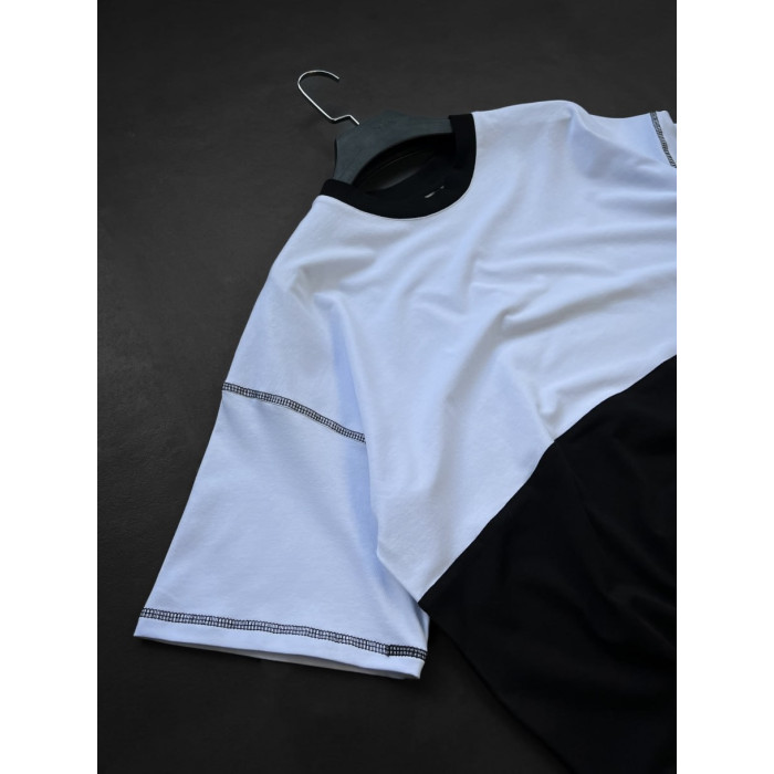 Oversize футболка з акцентними швами
