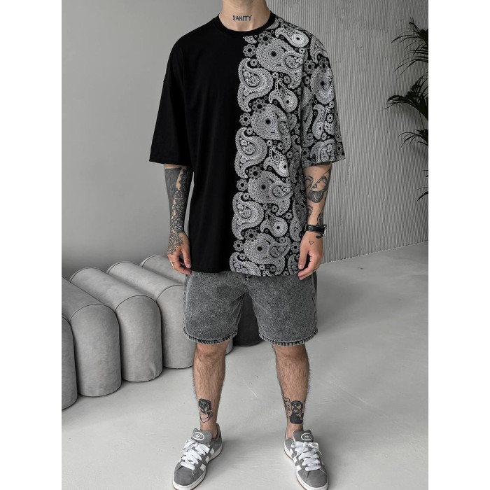 Oversize футболка з принтом