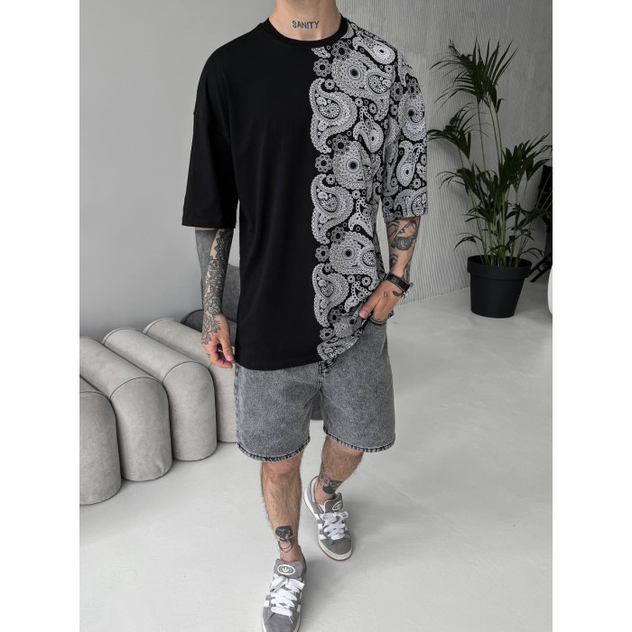 Oversize футболка з принтом