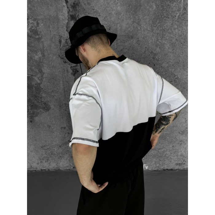Oversize футболка з акцентними швами