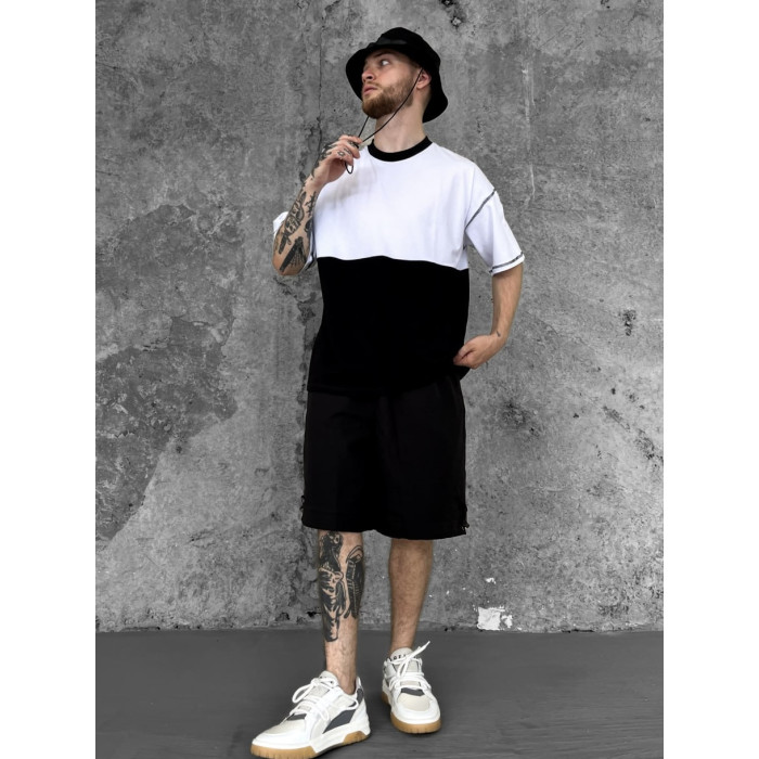 Oversize футболка з акцентними швами