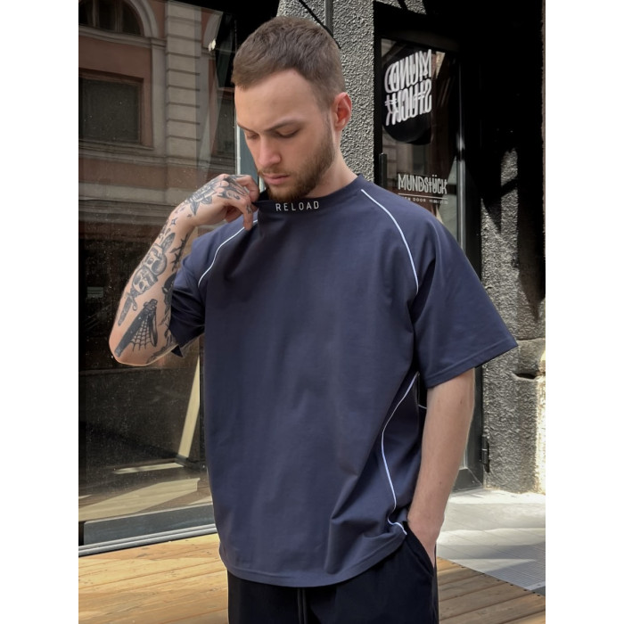 Oversize футболка з акцентною смужкою