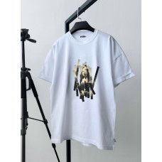 Об'ємна футболка з принтом