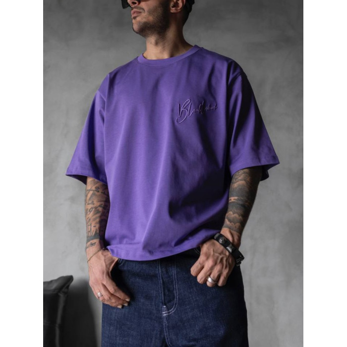 Oversize футболка з вишивкою