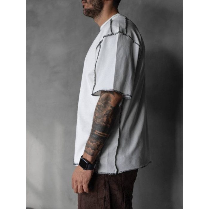 Oversize футболка з акцентними швами