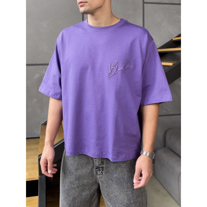 Oversize футболка з вишивкою
