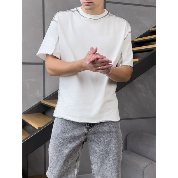 Oversize футболка з акцентними швами
