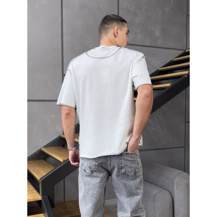 Oversize футболка з акцентними швами